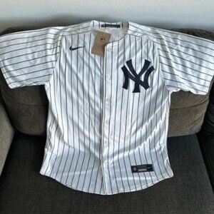 Nike Authentic New York Yankees Gleyber Torres #25 Baseball Jersey Men’s Sz: M